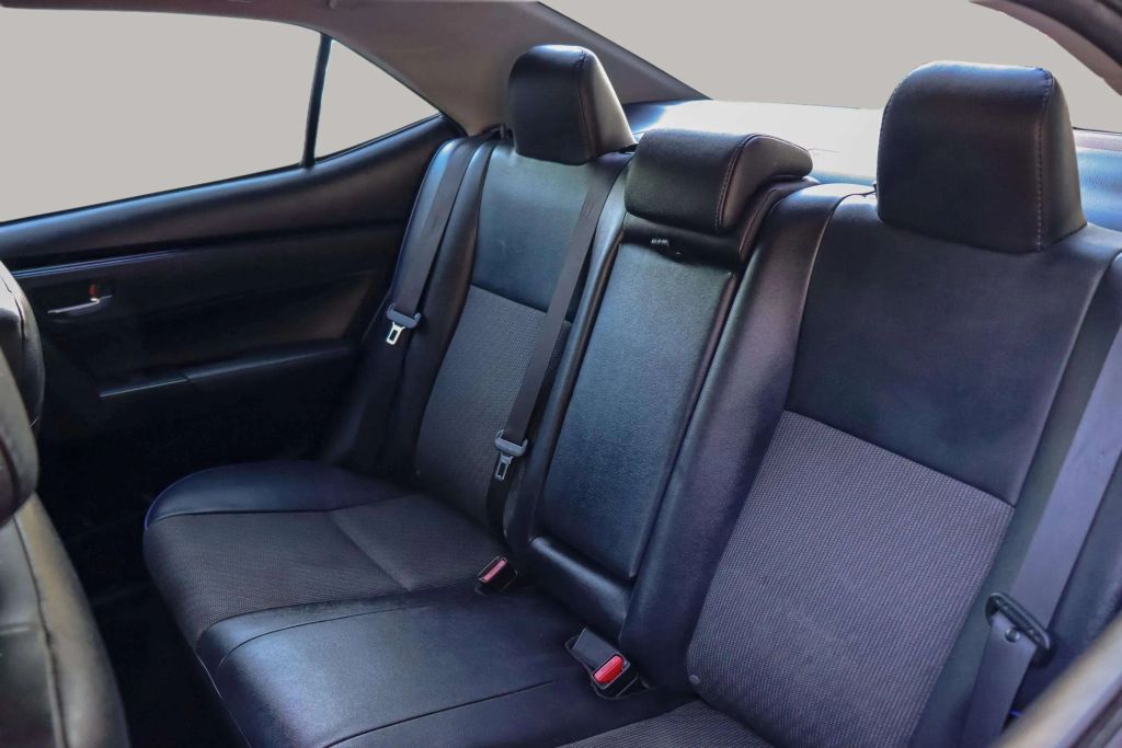 2018 TOYOTA COROLLA SEDAN 4-CYL, 1.8 LITER SE SEDAN 4D