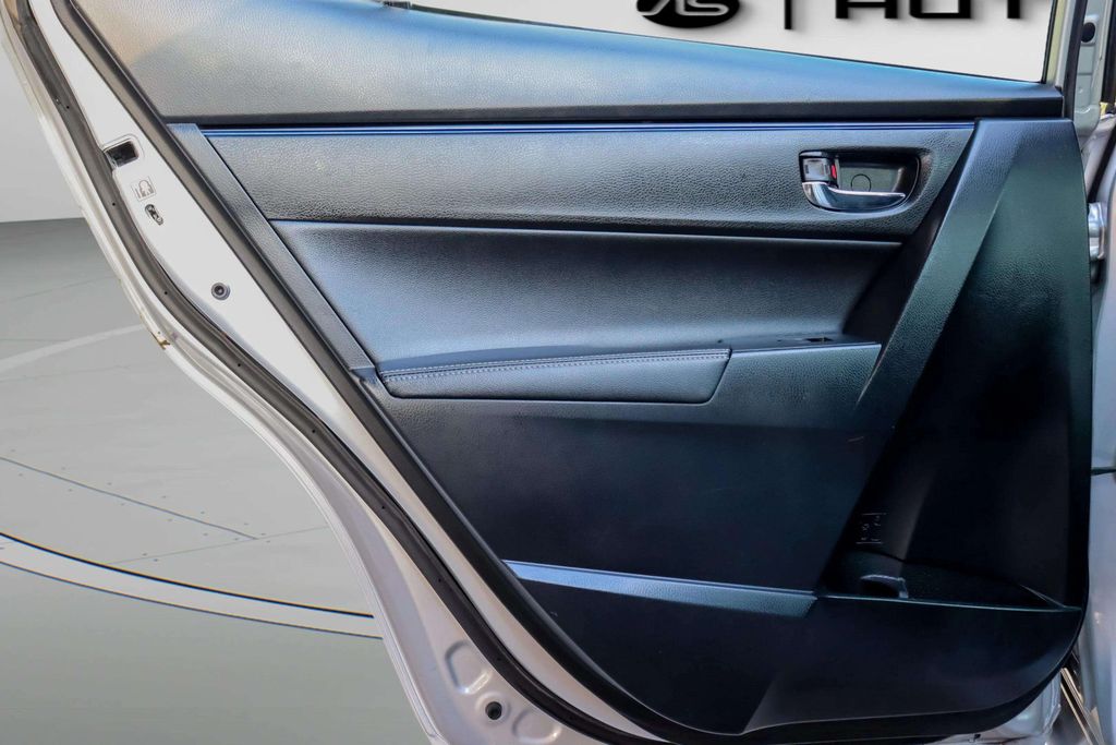 2018 TOYOTA COROLLA SEDAN 4-CYL, 1.8 LITER SE SEDAN 4D