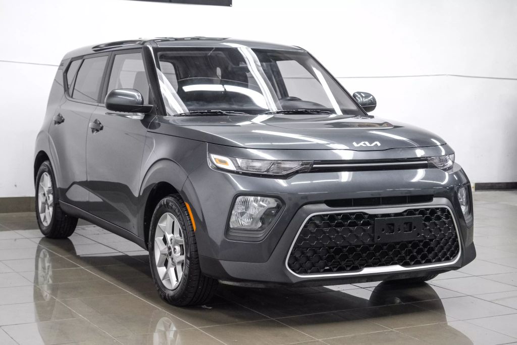 2022 KIA SOUL WAGON 4-CYL, 2.0 LITER LX WAGON 4D