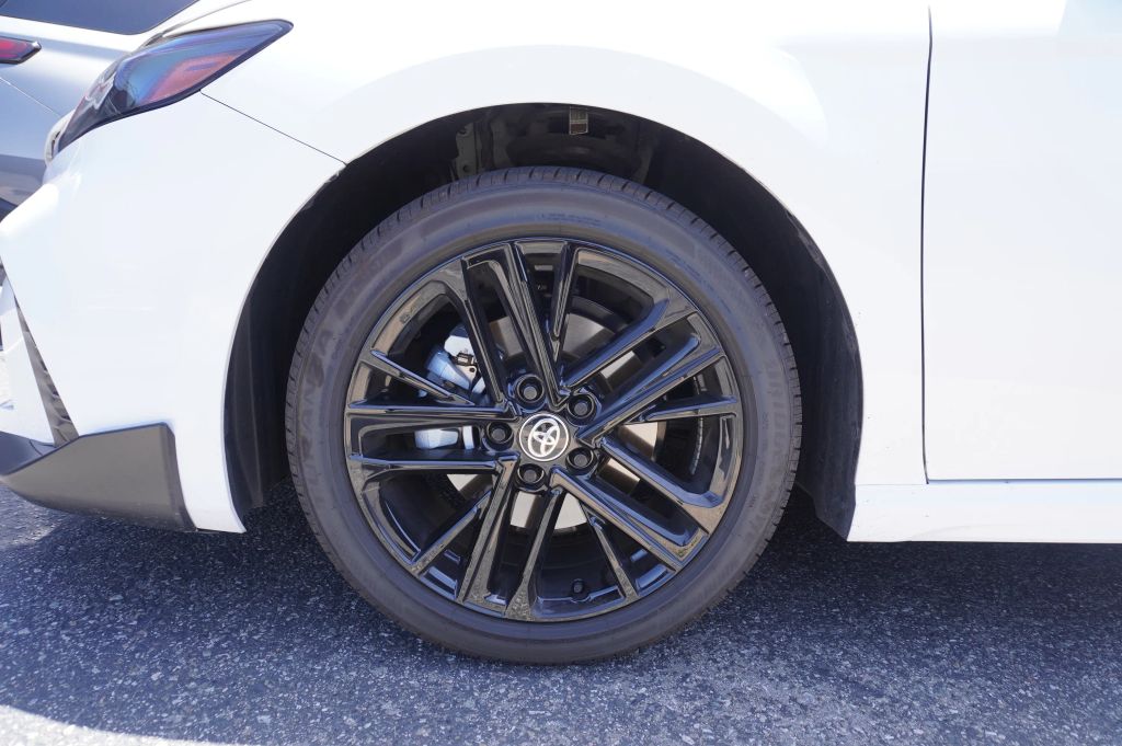2025 TOYOTA CAMRY SEDAN 4-CYL, HYBRID, 2.5 LITER SE SEDAN 4D