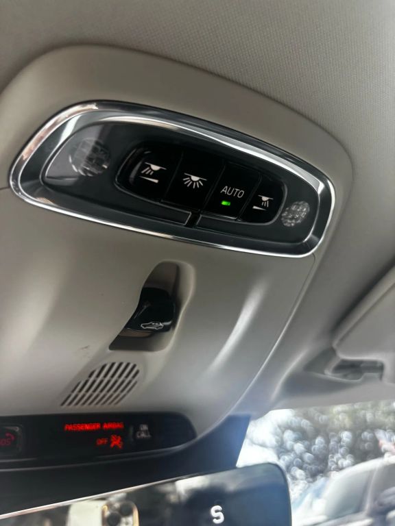 2017 VOLVO XC90 SUV 4-CYL, DRV-E SPRCHGD 2.0T T6 MOMENTUM SPORT UTILITY 4D