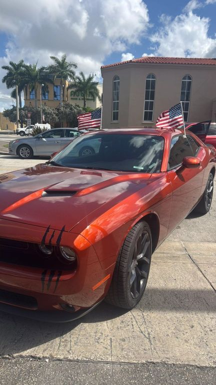 2021 Dodge Challenger SXT's photo