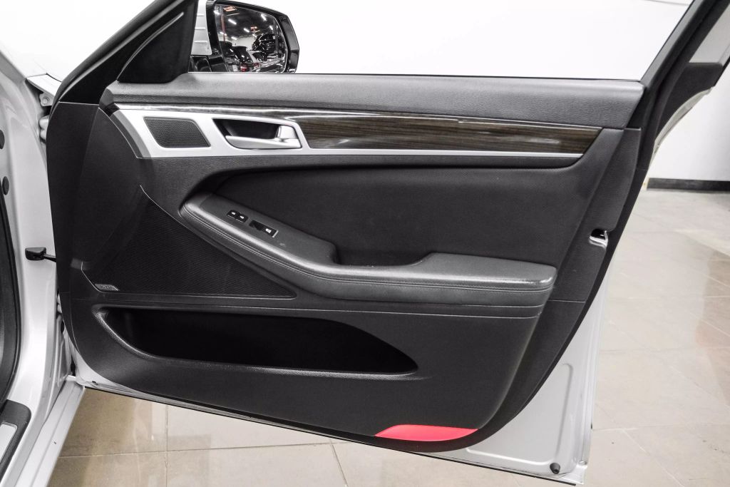 2017 GENESIS G80 SEDAN V6, 3.8 LITER 3.8 SEDAN 4D