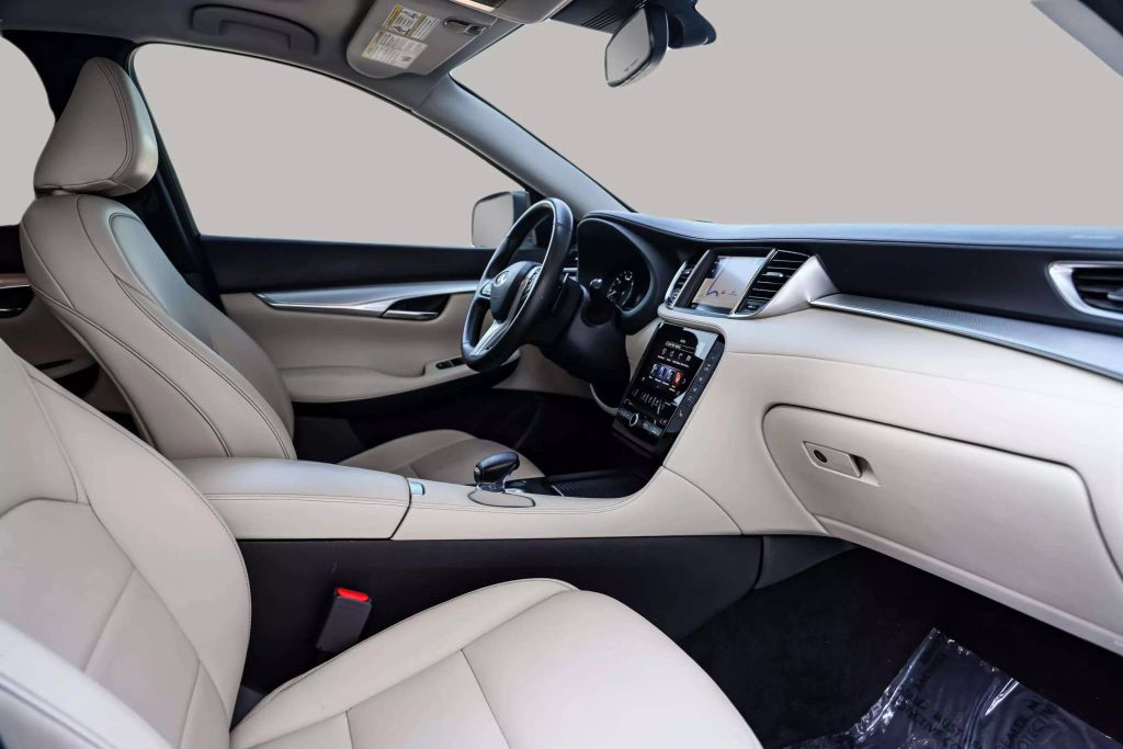 2020 INFINITI QX50 SUV 4-CYL, TURBO, 2.0 LITER LUXE SPORT UTILITY 4D