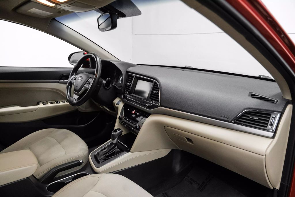 2017 HYUNDAI ELANTRA SEDAN 4-CYL, 2.0 LITER SE VALUE EDITION SEDAN 4D