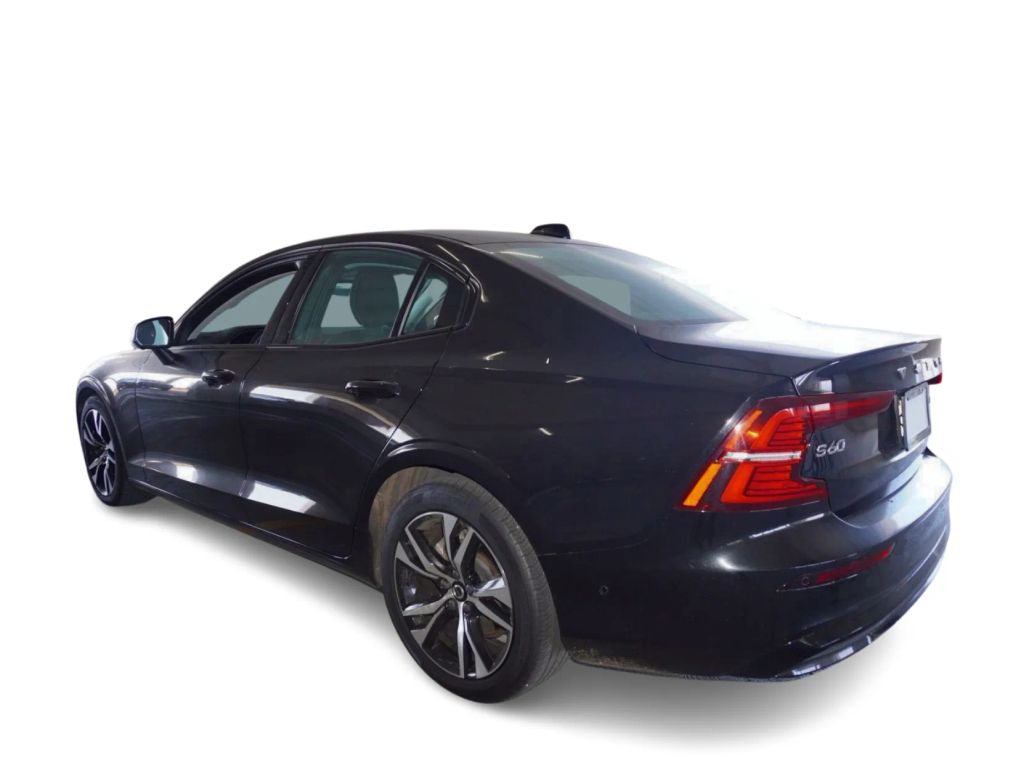 2024 VOLVO S60 SEDAN 4-CYL, TURBO, 2.0 LITER B5 PLUS DARK THEME SEDAN 4D