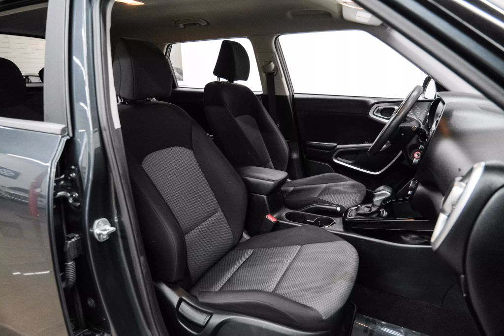 2022 KIA SOUL WAGON 4-CYL, 2.0 LITER LX WAGON 4D