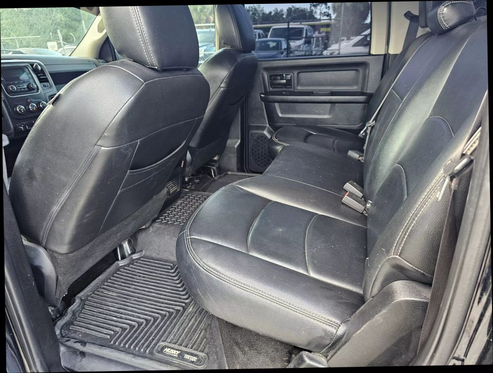 2015 Ram 3500 Crew Cab - Image 17 2015 Ram 3500 Crew Cab - Image 17