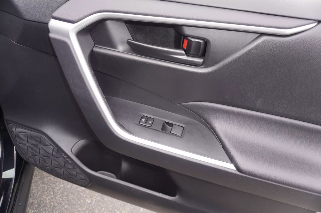 2024 TOYOTA RAV4 SUV 4-CYL, DYNAMIC-FORCE, 2.5 LITER LE SPORT UTILITY 4D