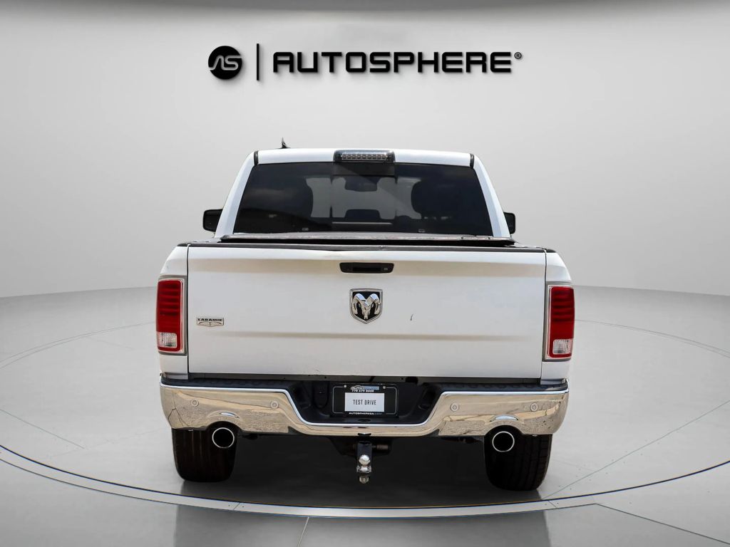 2017 RAM 1500 CREW CAB PICKUP V8, HEMI, 5.7 LITER LARAMIE PICKUP 4D 5 1/2 FT