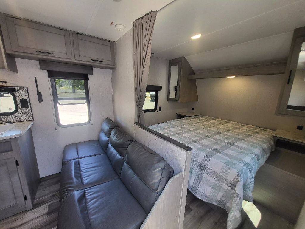2023 COLEMAN BY DUTCHMEN LANTERN LT - - 274BHWE