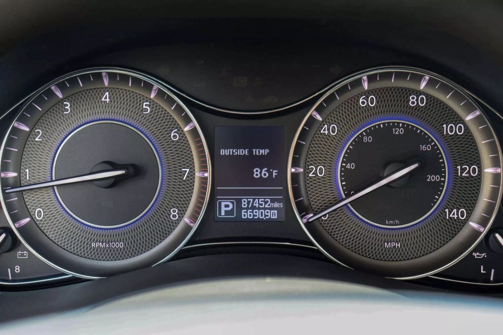 2018 INFINITI QX80 SUV V8, 5.6 LITER SPORT UTILITY 4D