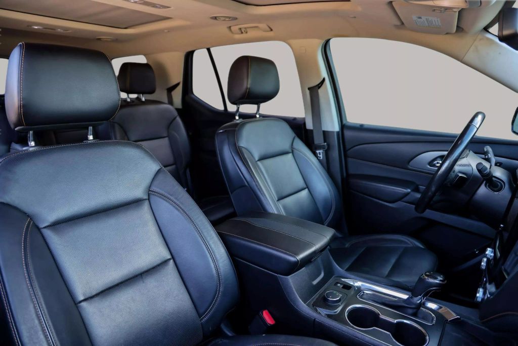 2019 CHEVROLET TRAVERSE SUV V6, 3.6 LITER PREMIER SPORT UTILITY 4D