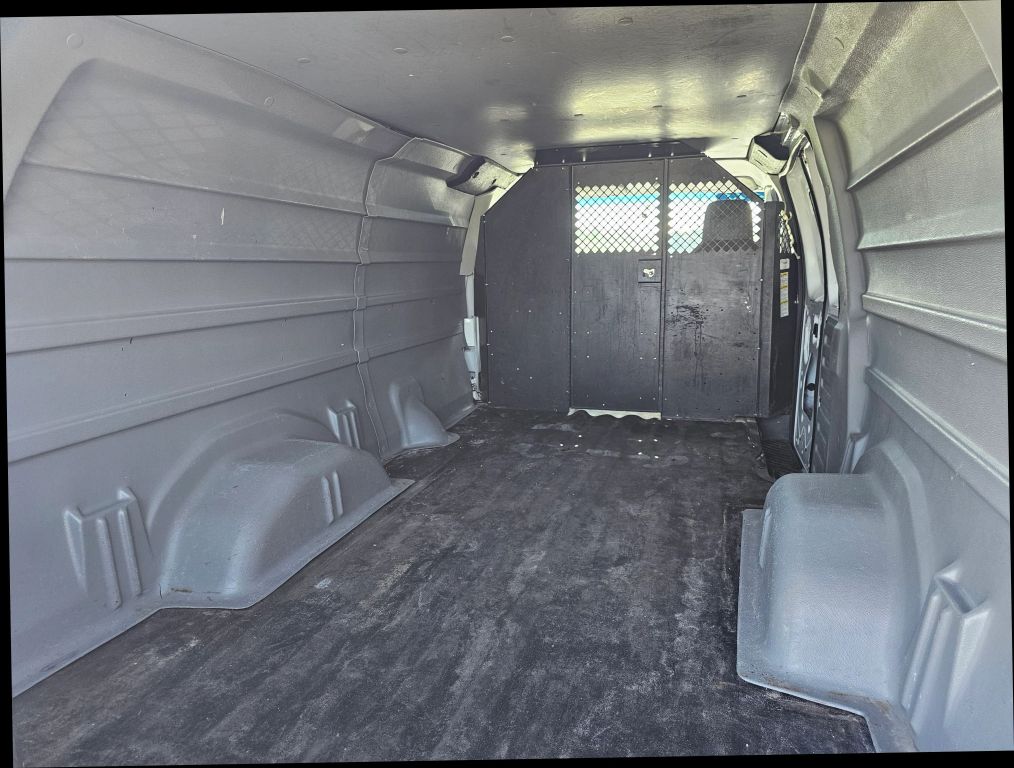 2013 Ford E250 Cargo - Image 6