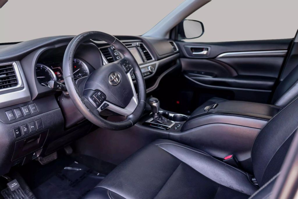 2018 TOYOTA HIGHLANDER SUV V6, 3.5 LITER LIMITED PLATINUM SPORT UTILITY 4D