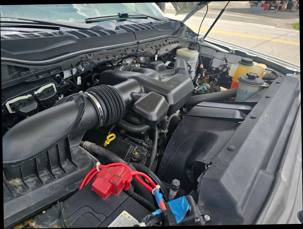 2018 Ford F350 Super Duty Super Cab & Chassis - Image 22 2018 Ford F350 Super Duty Super Cab & Chassis - Image 22