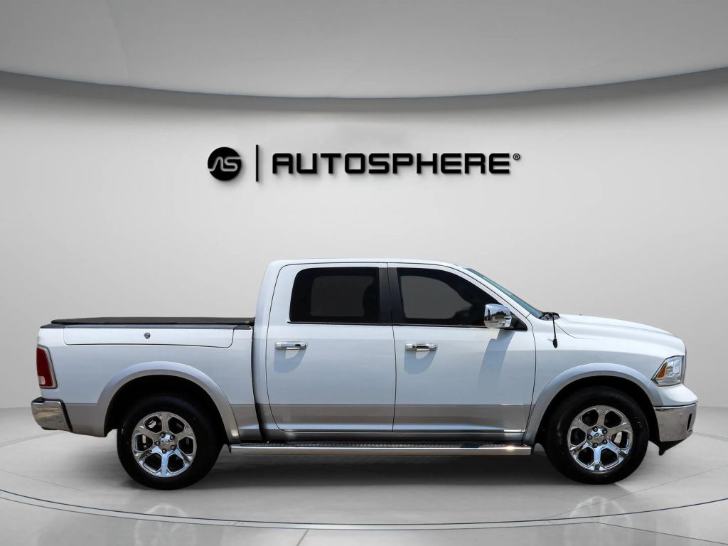2017 RAM 1500 CREW CAB PICKUP V8, HEMI, 5.7 LITER LARAMIE PICKUP 4D 5 1/2 FT