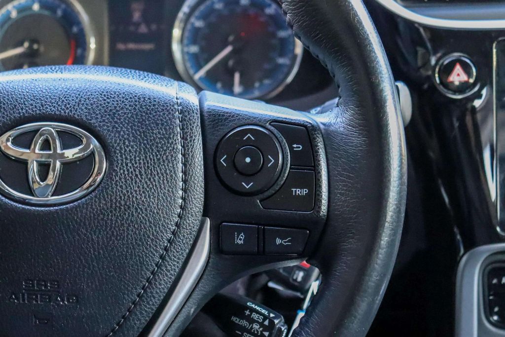2018 TOYOTA COROLLA SEDAN 4-CYL, 1.8 LITER SE SEDAN 4D