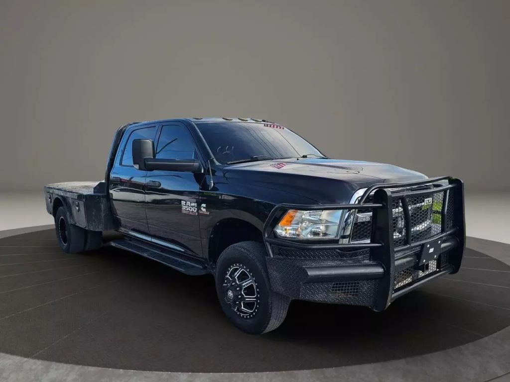 2015 Ram 3500 Crew Cab - Image 3 2015 Ram 3500 Crew Cab - Image 3