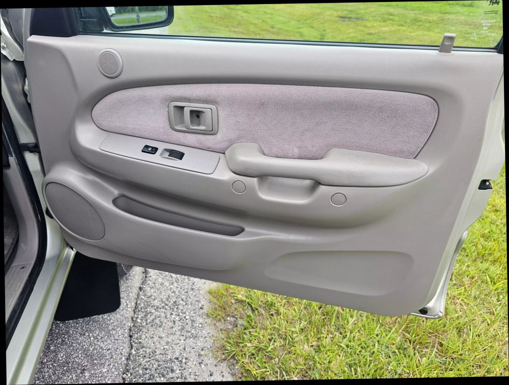 2004 Toyota Tacoma Xtracab - Image 28 2004 Toyota Tacoma Xtracab - Image 28
