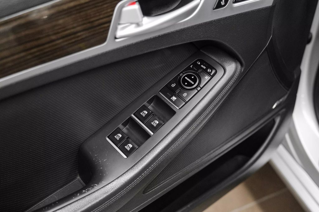 2017 GENESIS G80 SEDAN V6, 3.8 LITER 3.8 SEDAN 4D