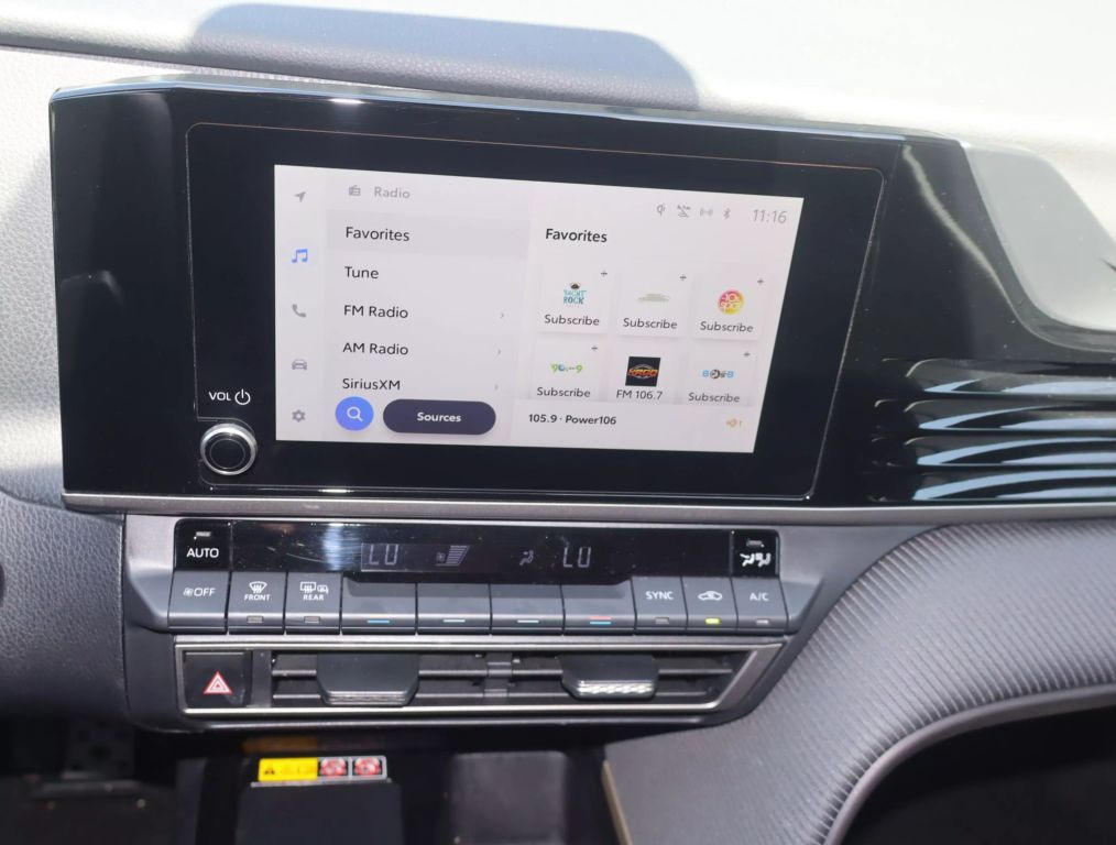 2025 TOYOTA CAMRY SEDAN 4-CYL, HYBRID, 2.5 LITER SE SEDAN 4D