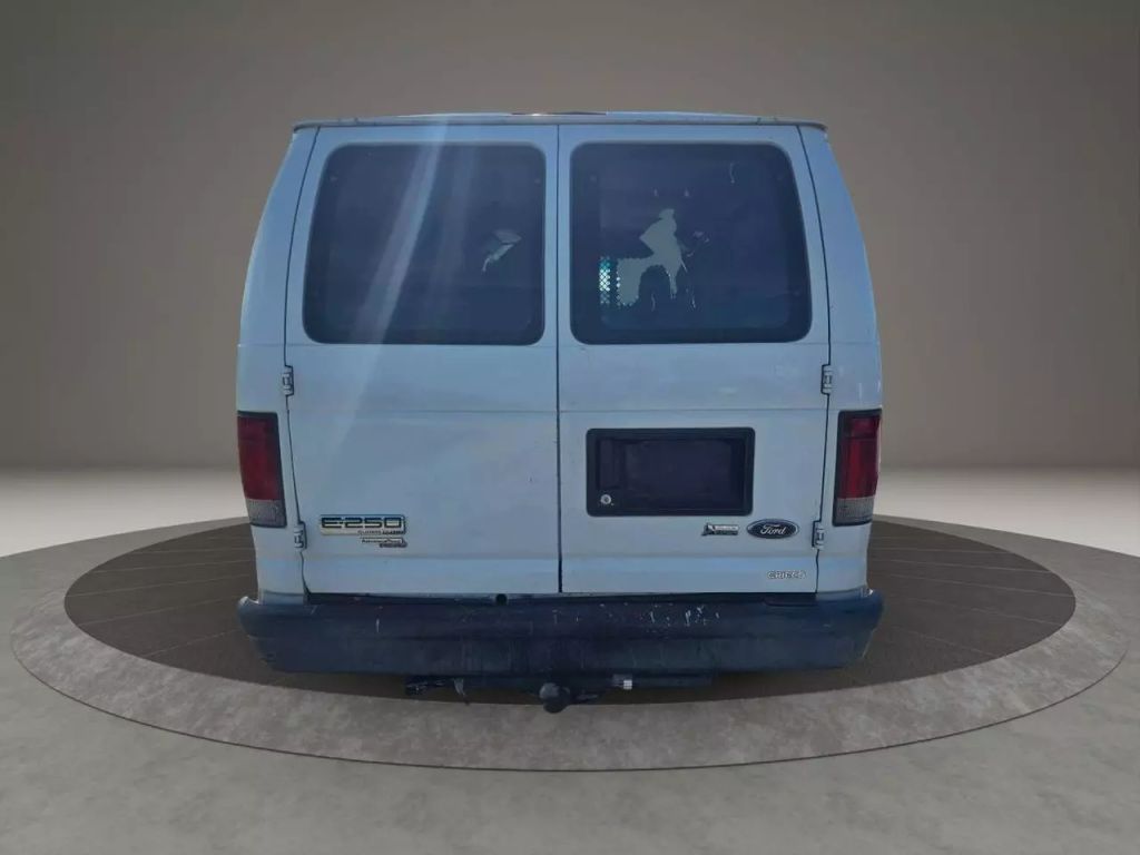 2013 Ford E250 Cargo - Image 5