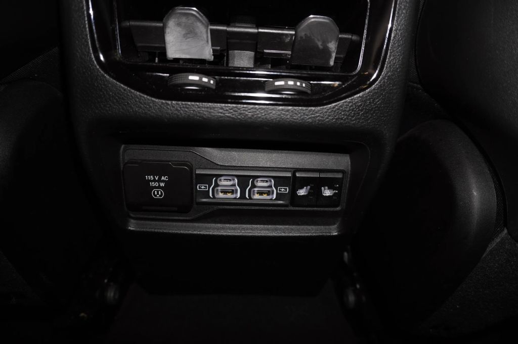 2024 JEEP GRAND CHEROKEE SUV V6, VVT, 3.6 LITER LIMITED SPORT UTILITY 4D