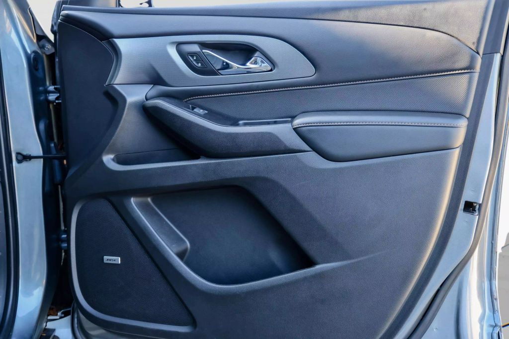 2019 CHEVROLET TRAVERSE SUV V6, 3.6 LITER PREMIER SPORT UTILITY 4D