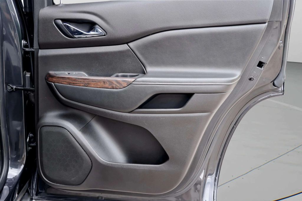 2020 GMC ACADIA SUV V6, 3.6 LITER DENALI SPORT UTILITY 4D