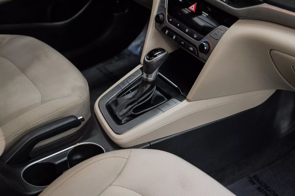 2017 HYUNDAI ELANTRA SEDAN 4-CYL, 2.0 LITER SE VALUE EDITION SEDAN 4D