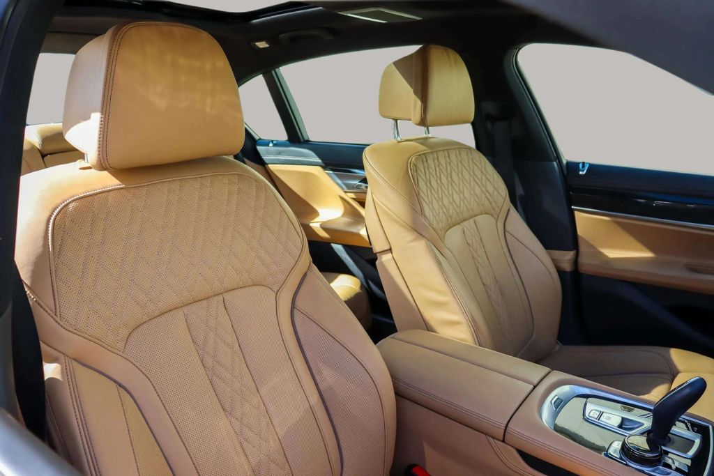 2018 BMW 7 SERIES SEDAN V8, TWIN TURBO, 4.4L 750I SEDAN 4D