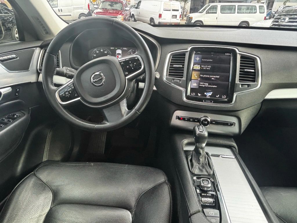 2017 VOLVO XC90 SUV 4-CYL, DRV-E SPRCHGD 2.0T T6 MOMENTUM SPORT UTILITY 4D