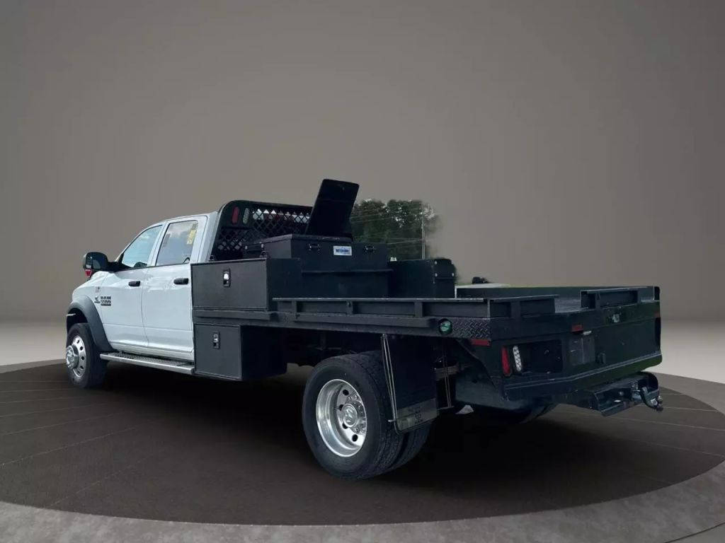 2016 Ram 5500 Crew Cab & Chassis - Image 5 2016 Ram 5500 Crew Cab & Chassis - Image 5