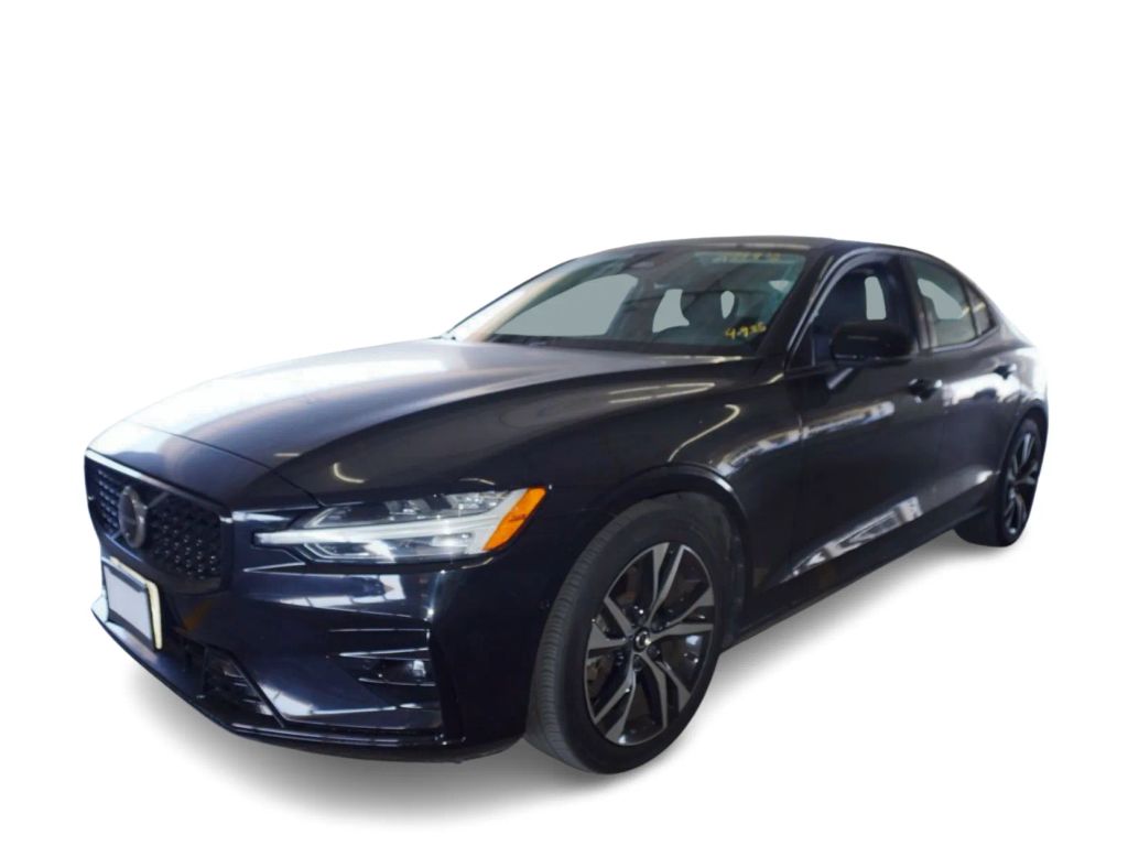 2024 VOLVO S60 SEDAN 4-CYL, TURBO, 2.0 LITER B5 PLUS DARK THEME SEDAN 4D