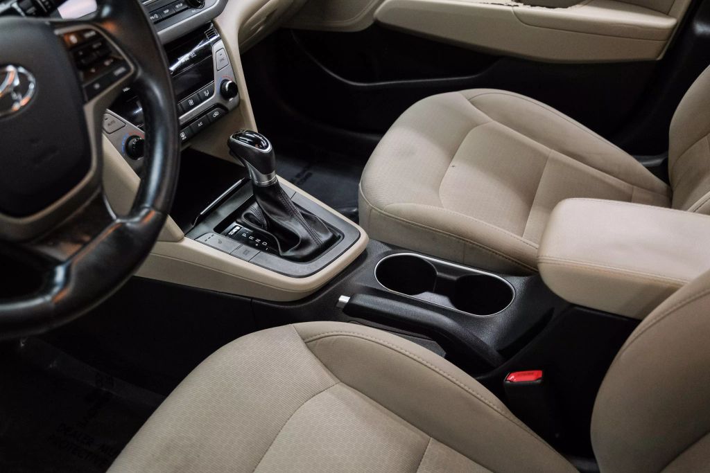 2017 HYUNDAI ELANTRA SEDAN 4-CYL, 2.0 LITER SE VALUE EDITION SEDAN 4D