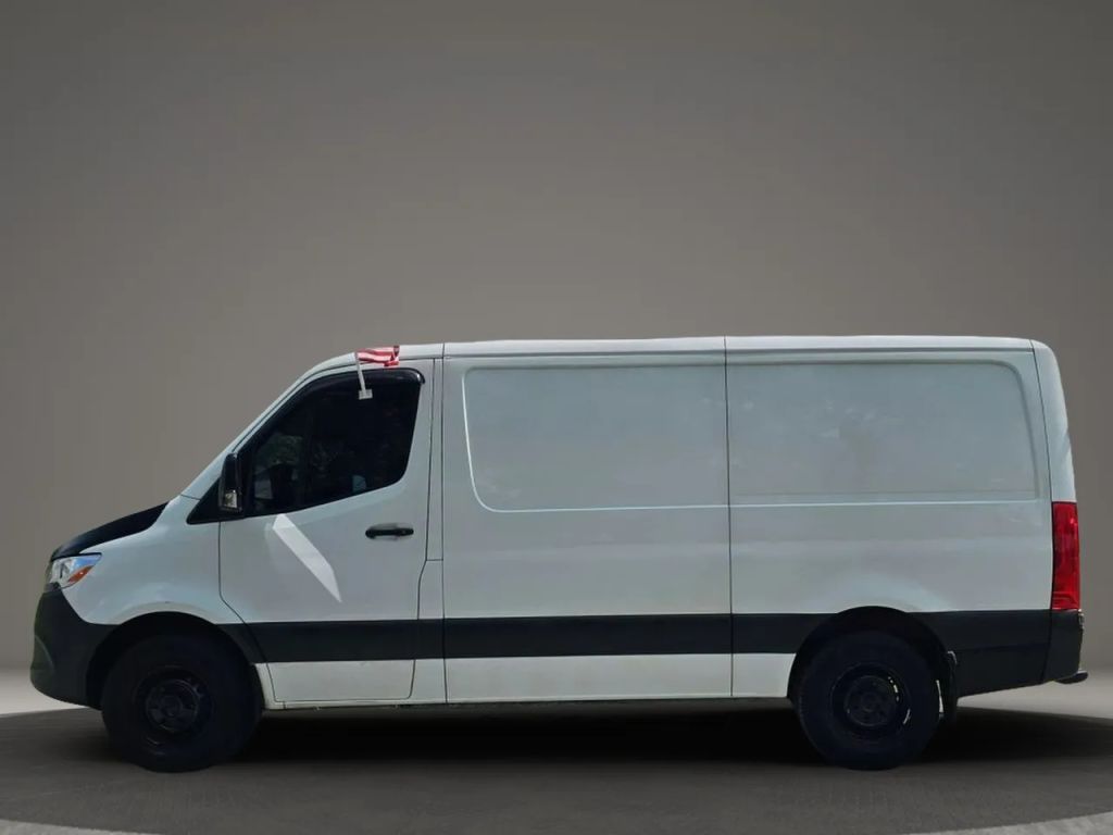 2022 Mercedes-benz Sprinter 2500 Cargo - Image 4 2022 Mercedes-benz Sprinter 2500 Cargo - Image 4