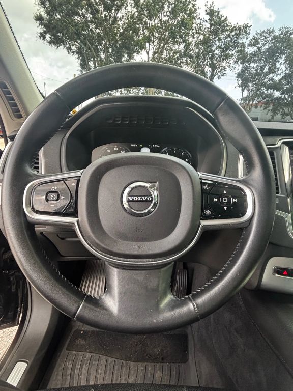 2017 VOLVO XC90 SUV 4-CYL, DRV-E SPRCHGD 2.0T T6 MOMENTUM SPORT UTILITY 4D