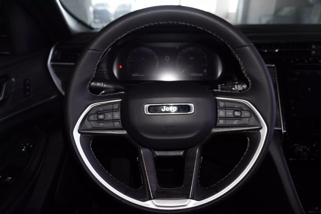 2024 JEEP GRAND CHEROKEE SUV V6, VVT, 3.6 LITER LIMITED SPORT UTILITY 4D