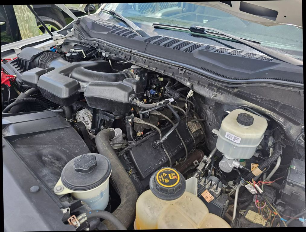 2018 Ford F350 Super Duty Super Cab & Chassis - Image 21 2018 Ford F350 Super Duty Super Cab & Chassis - Image 21