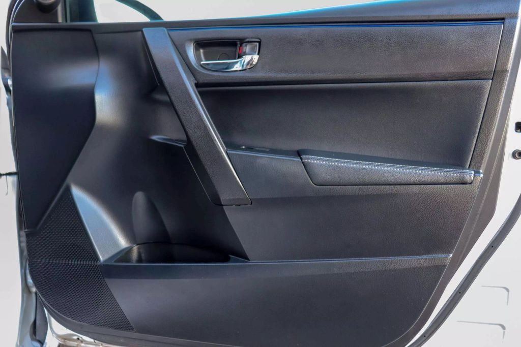 2018 TOYOTA COROLLA SEDAN 4-CYL, 1.8 LITER SE SEDAN 4D