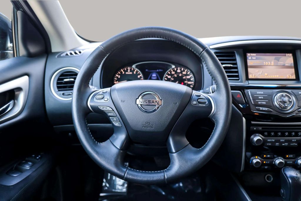 2015 NISSAN PATHFINDER SUV V6, 3.5 LITER SV SPORT UTILITY 4D