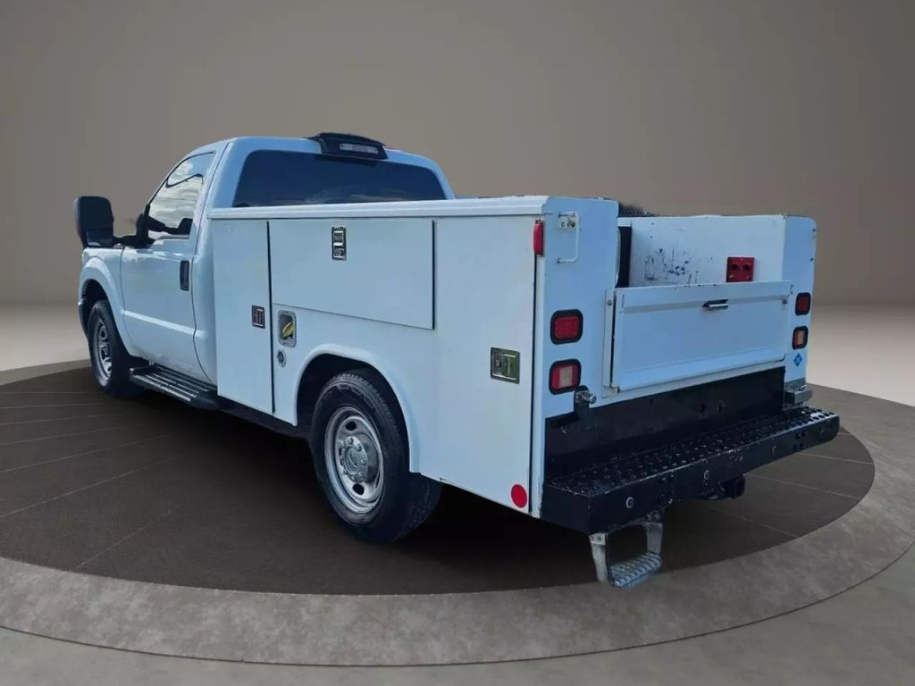 2016 Ford F250 Super Duty Regular Cab - Image 3 2016 Ford F250 Super Duty Regular Cab - Image 3