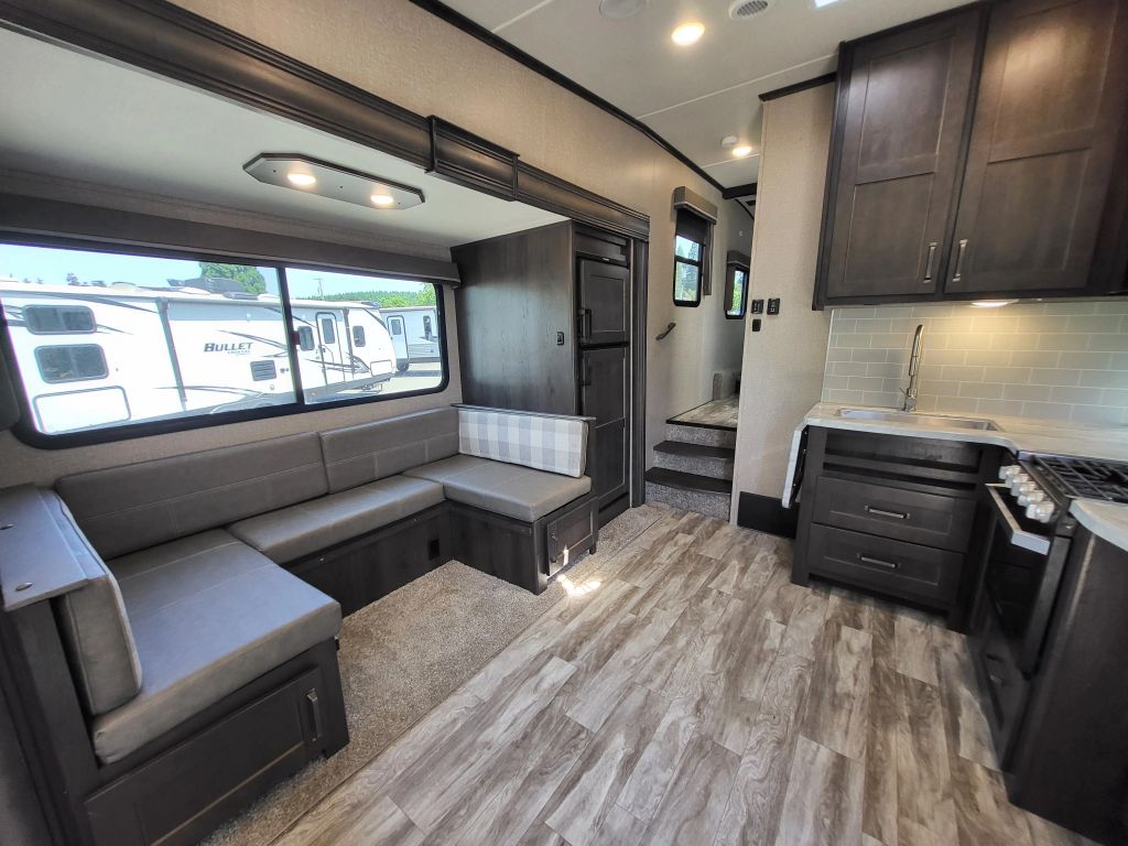 2021 GRAND DESIGN REFLECTION 150 FW - - 268BH