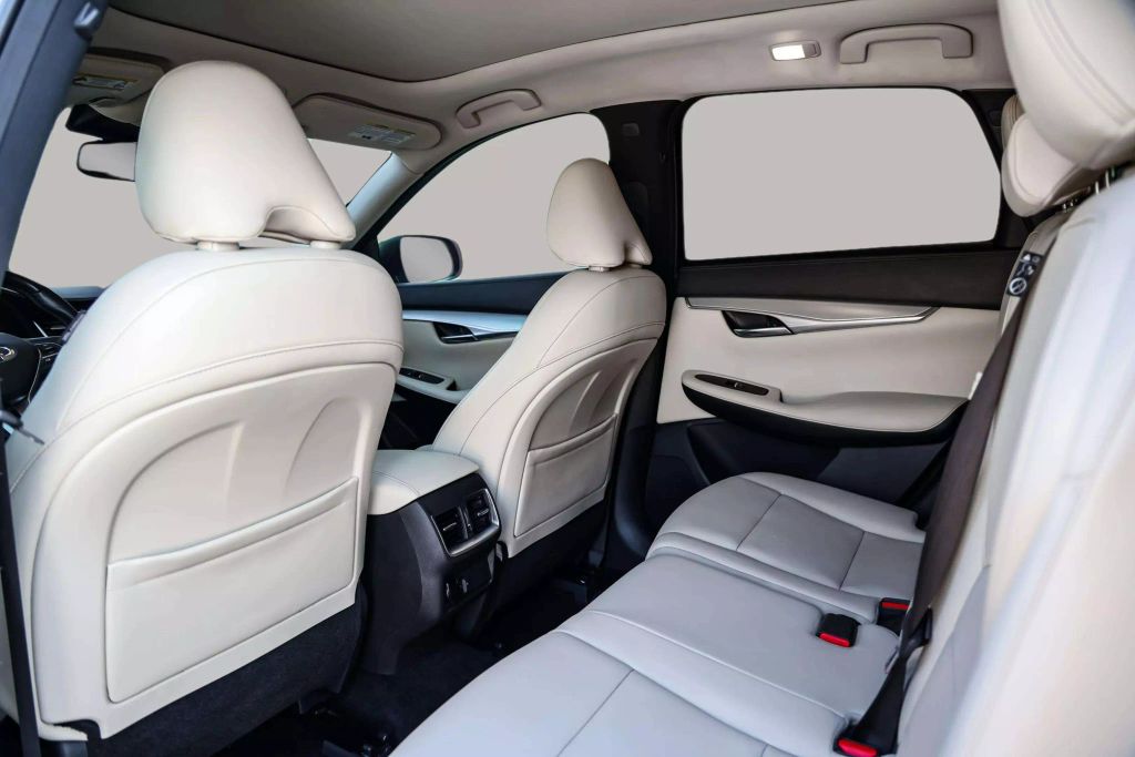 2020 INFINITI QX50 SUV 4-CYL, TURBO, 2.0 LITER LUXE SPORT UTILITY 4D