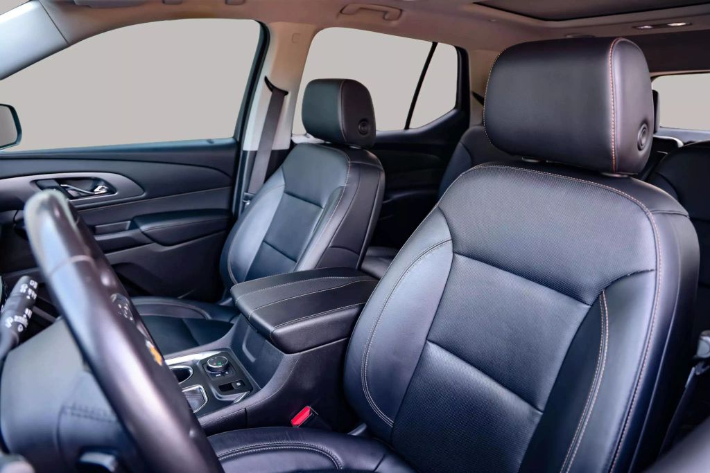 2021 CHEVROLET TRAVERSE SUV V6, 3.6 LITER PREMIER SPORT UTILITY 4D