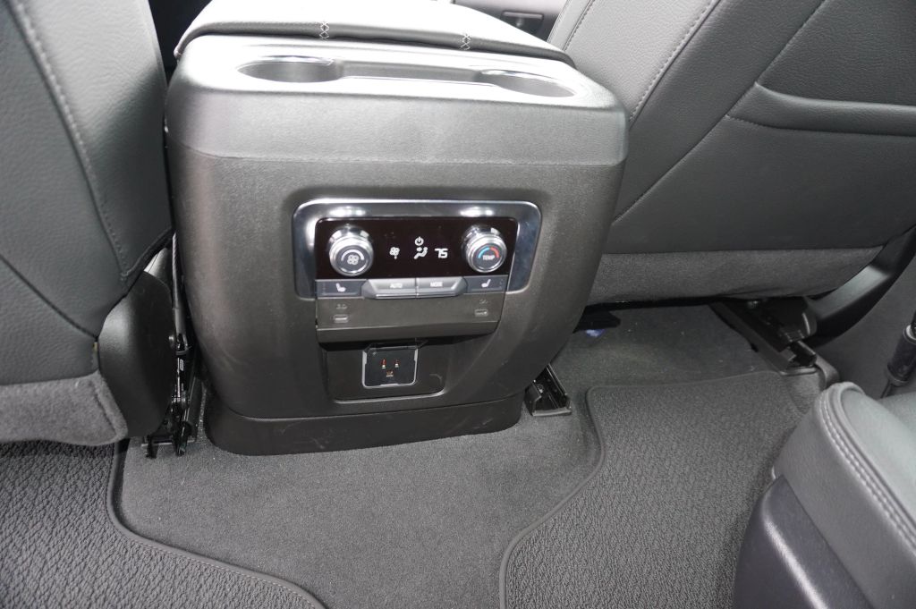 2025 GMC YUKON XL SUV V8, ECOTEC3, 6.2 LITER DENALI SPORT UTILITY 4D