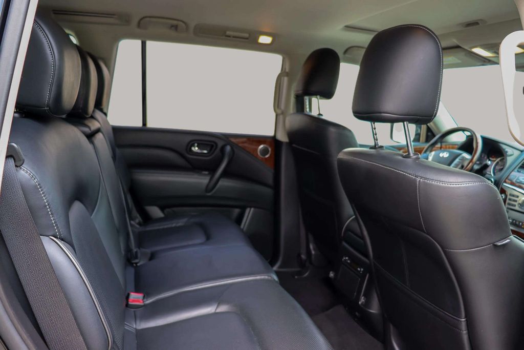 2018 INFINITI QX80 SUV V8, 5.6 LITER SPORT UTILITY 4D