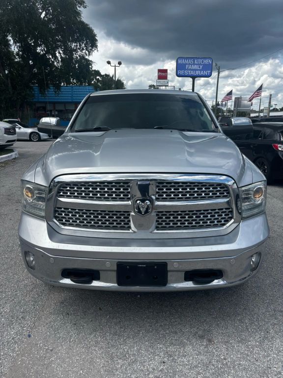 2015 RAM 1500 CREW CAB PICKUP V6, TURBO DIESEL, 3.0L LARAMIE PICKUP 4D 5 1/2 FT