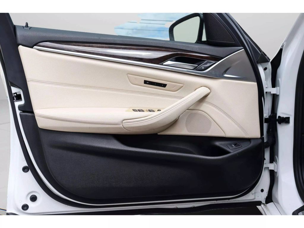 2018 BMW 5 SERIES SEDAN 4-CYL, TWIN TURBO, 2.0 LITER 530I SEDAN 4D